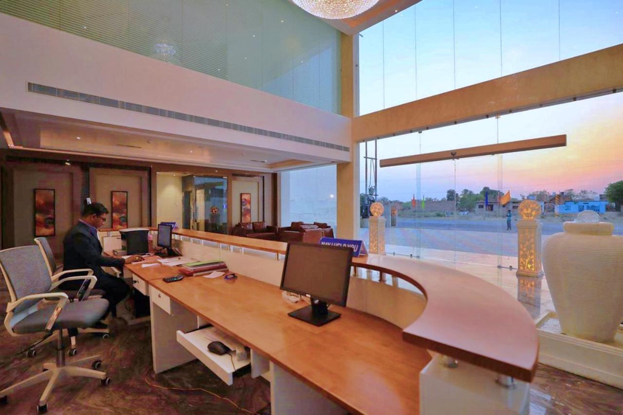 Bindiram Express By Shrigo Hotels Sitapur Muafi Dış mekan fotoğraf