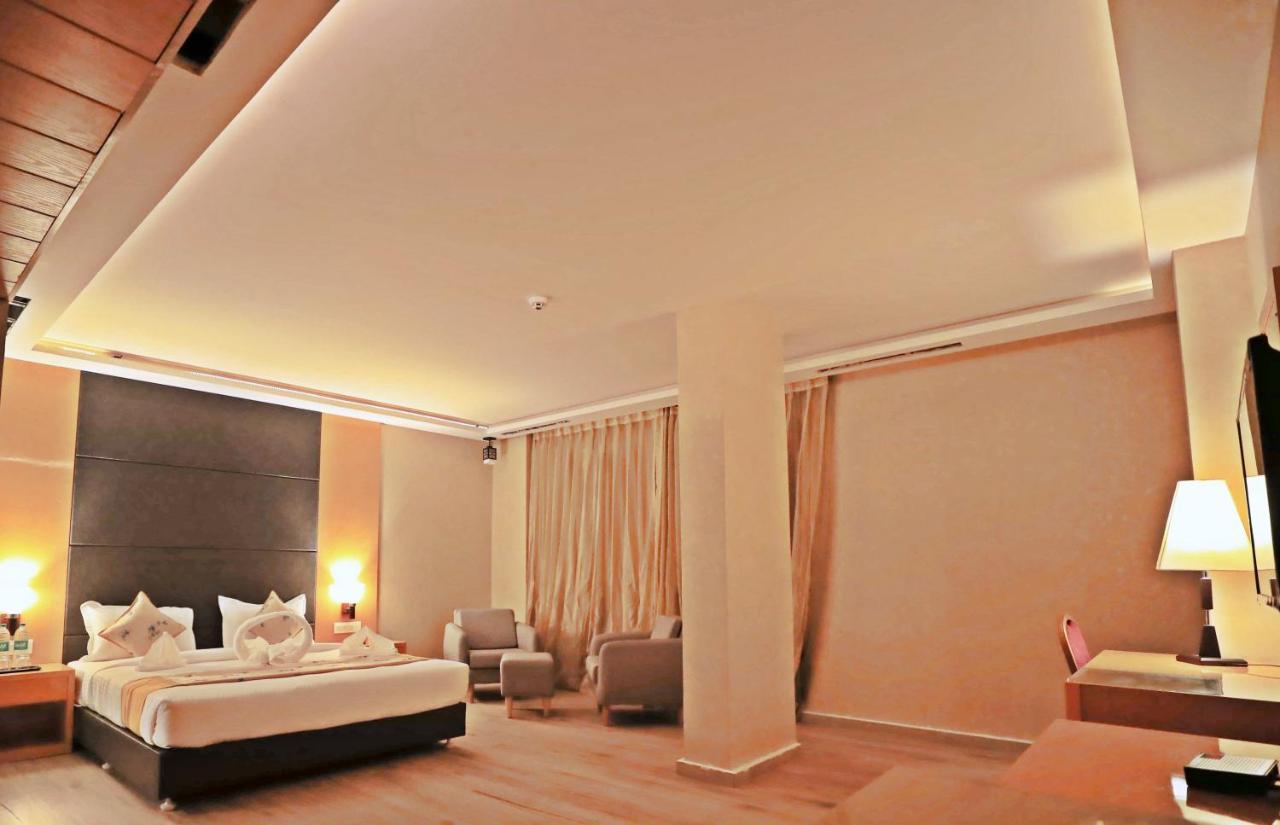 Bindiram Express By Shrigo Hotels Sitapur Muafi Dış mekan fotoğraf