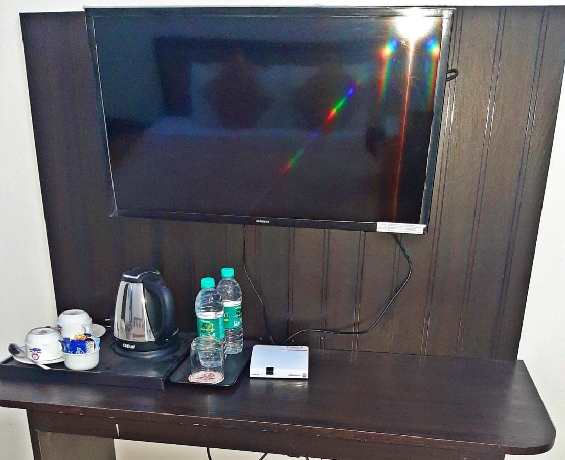 Bindiram Express By Shrigo Hotels Sitapur Muafi Dış mekan fotoğraf