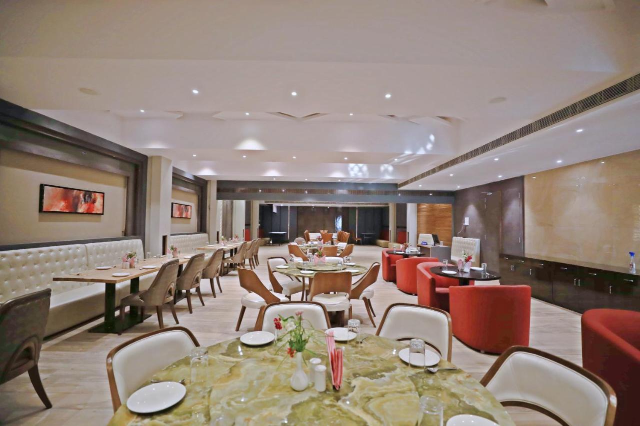 Bindiram Express By Shrigo Hotels Sitapur Muafi Dış mekan fotoğraf