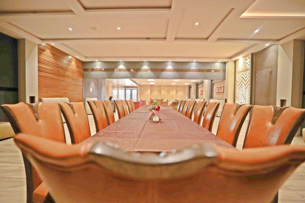 Bindiram Express By Shrigo Hotels Sitapur Muafi Dış mekan fotoğraf