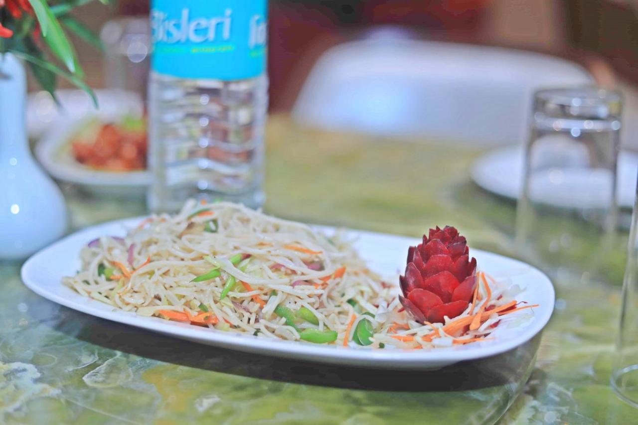 Bindiram Express By Shrigo Hotels Sitapur Muafi Dış mekan fotoğraf